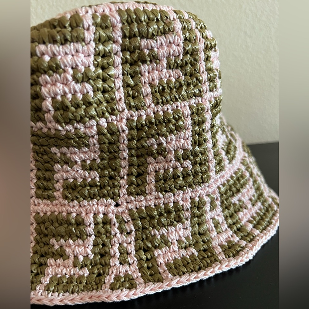 FENDI FF Logo Hand-Woven Raffia Bucket Hat Pink & Green Sz M/L - Picture 6 of 8